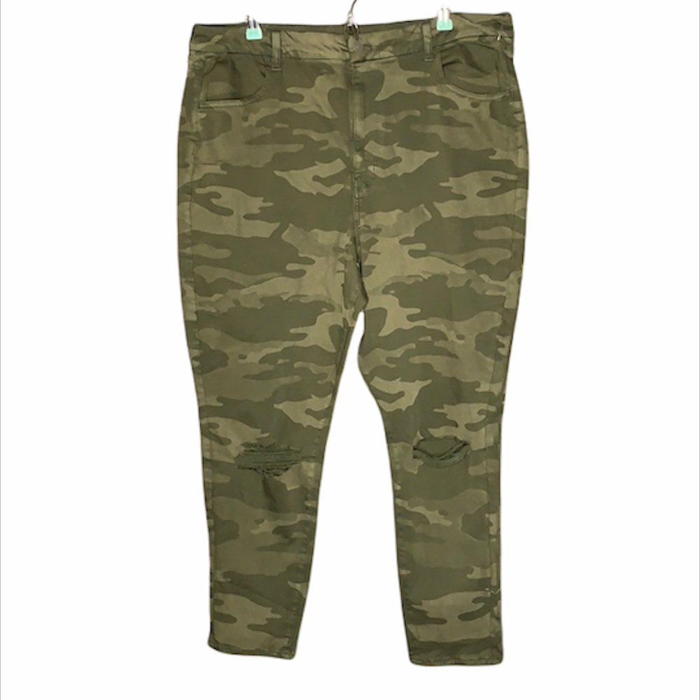 NWOT AE Curvy Super Hi-Rise‎ Ripped Camo Jeggings